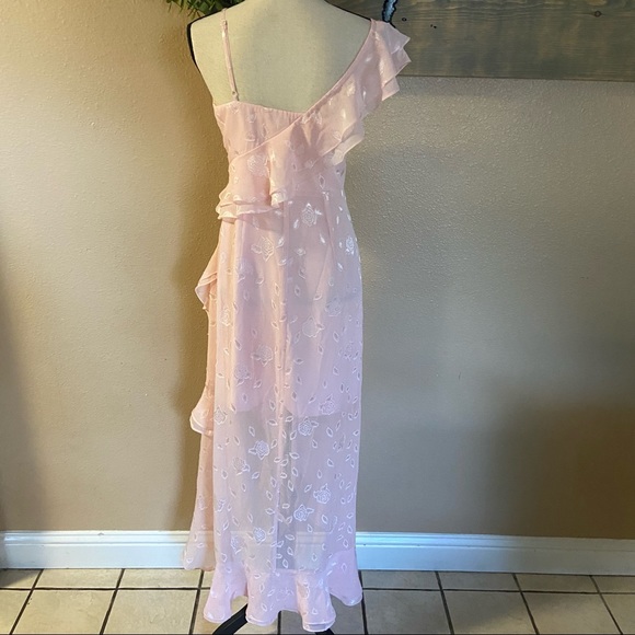 NWOT Lulus Forever Blush Pink Floral Jacquard Ruffled Maxi Dress - Picture 4 of 12